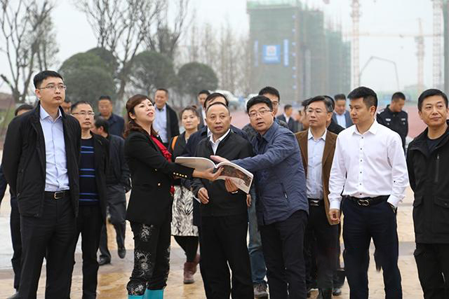 自贡市委副书记、市长何树平调研督导彩灯大世界