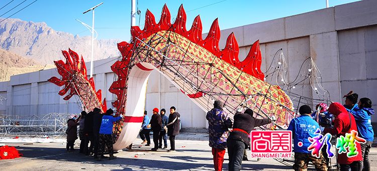 2023年循化县百米长龙彩灯