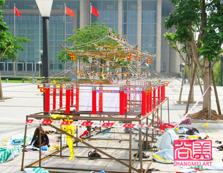 2009年绵阳市人民公园迎春彩灯制作现场