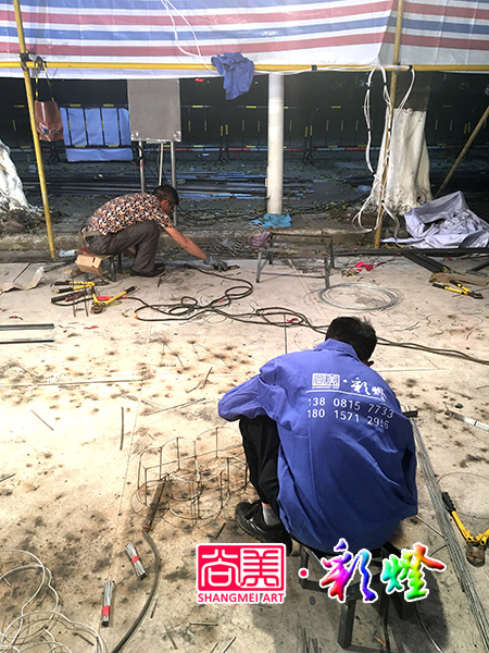 公司2017广西贵港元宵灯会制作进场开始